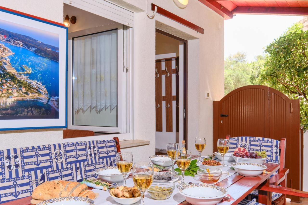 Apartments Antares Mali Lošinj Dış mekan fotoğraf