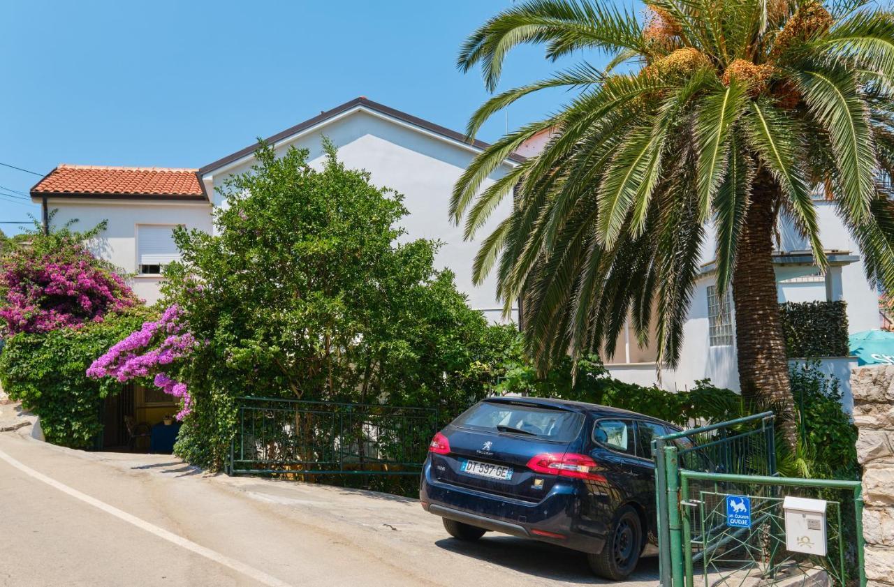 Apartments Antares Mali Lošinj Dış mekan fotoğraf