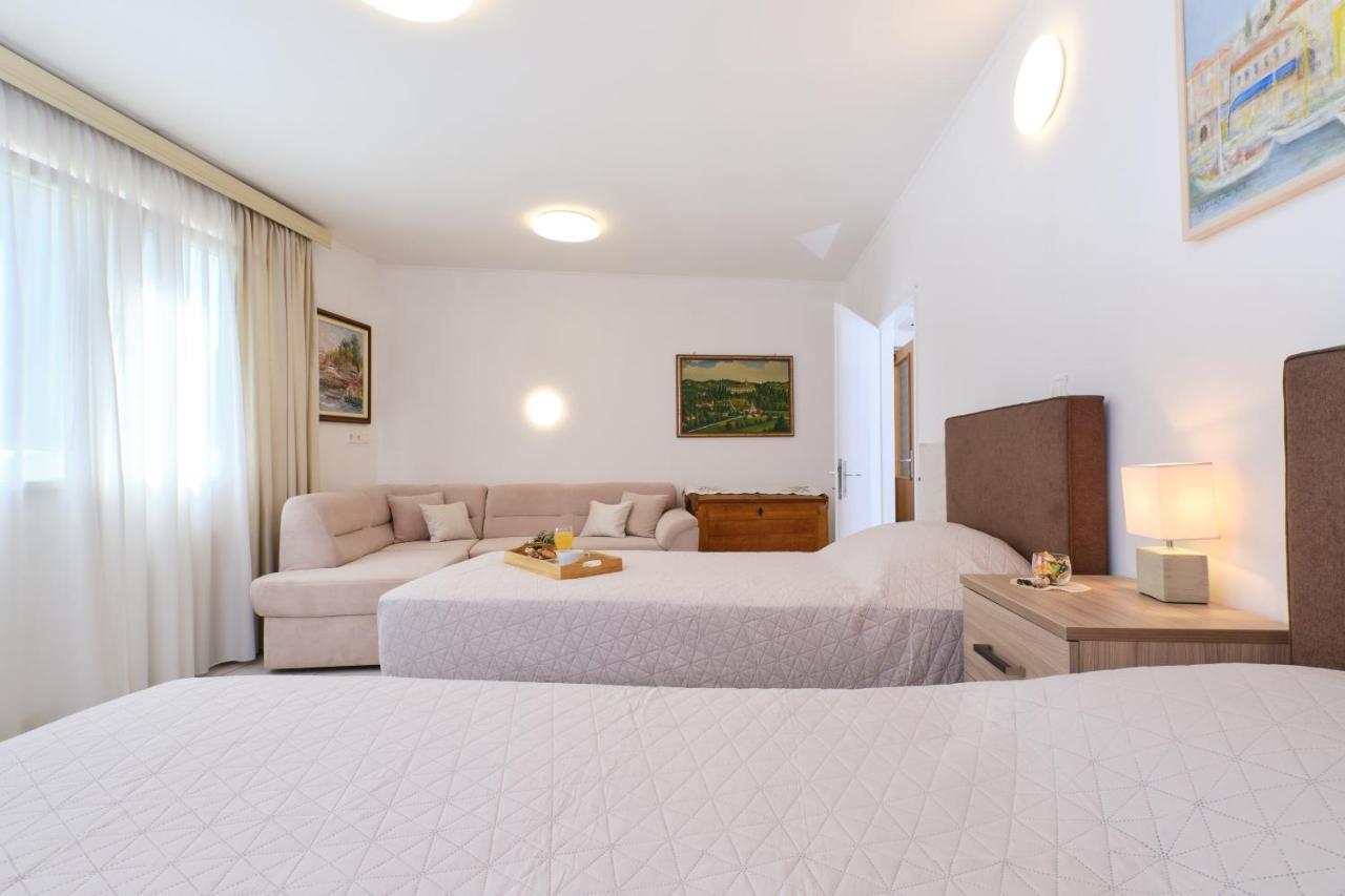 Apartments Antares Mali Lošinj Dış mekan fotoğraf